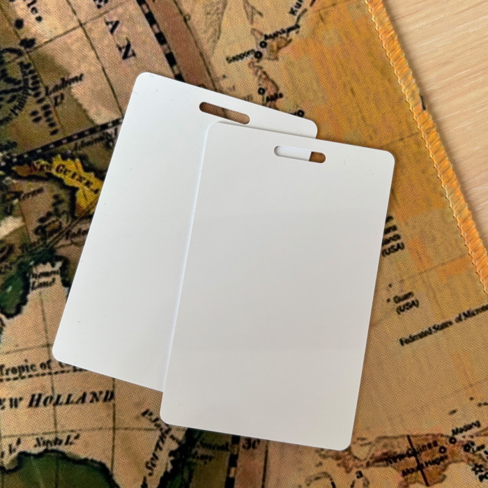 Картка MIFARE SEVEN R-73 H white тонка